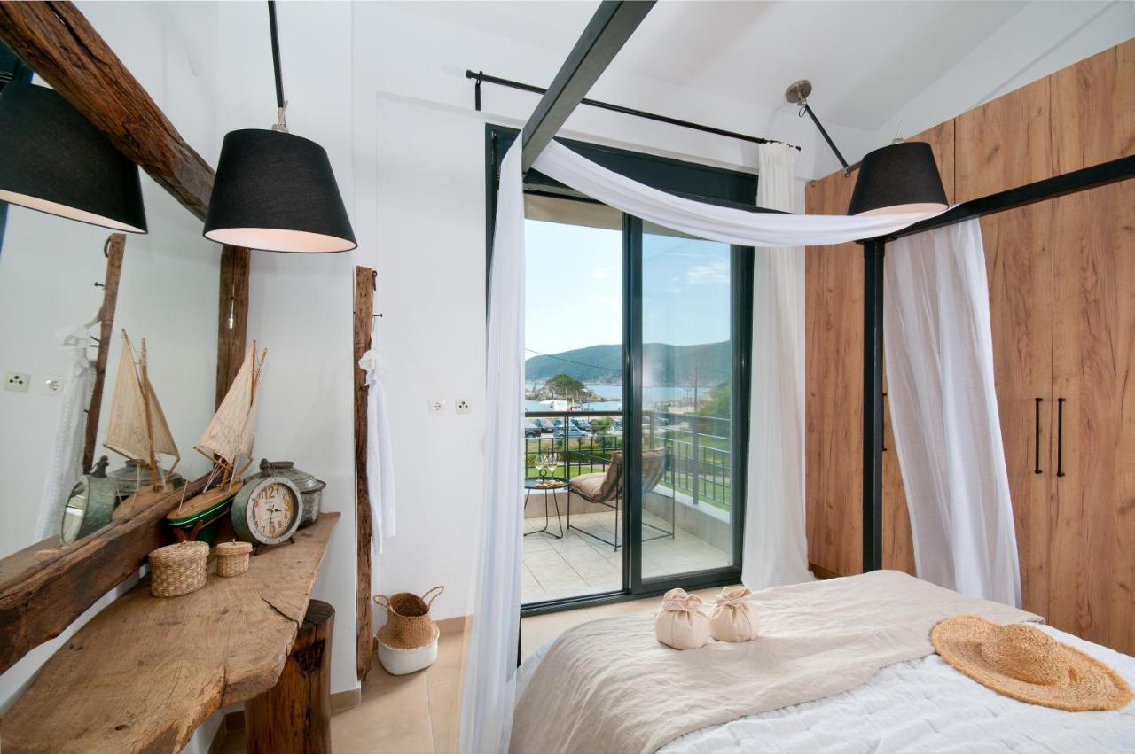 Seathon Seafront Beach Villa In Kalamitsi Exterior foto
